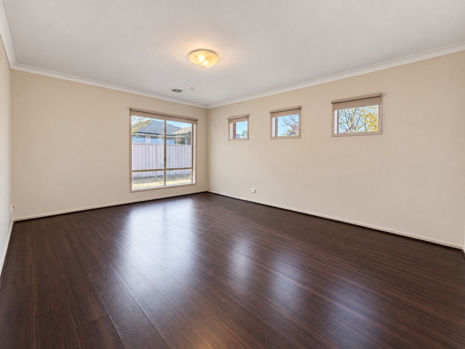 10 Yellowgum Drive, Kialla, photo 14 of 15