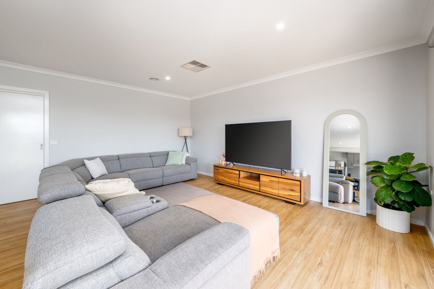 11 Bookar Place, Kialla, photo 7 of 10