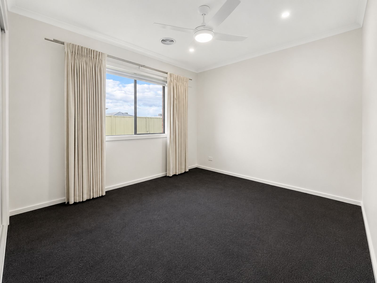 12 Feather Drive, Mooroopna, photo 10 of 10