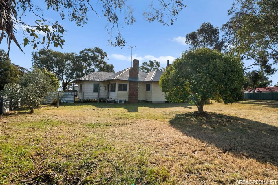 15 Avonlea Street, Numurkah, photo 1 of 10