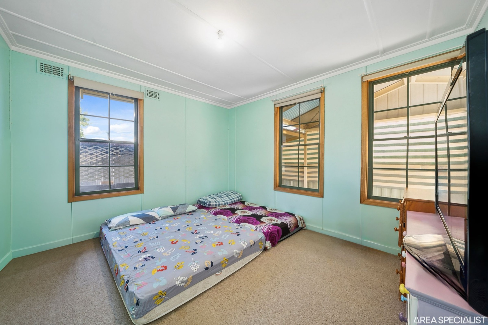32 Halpin Crescent, Shepparton, photo 5 of 15