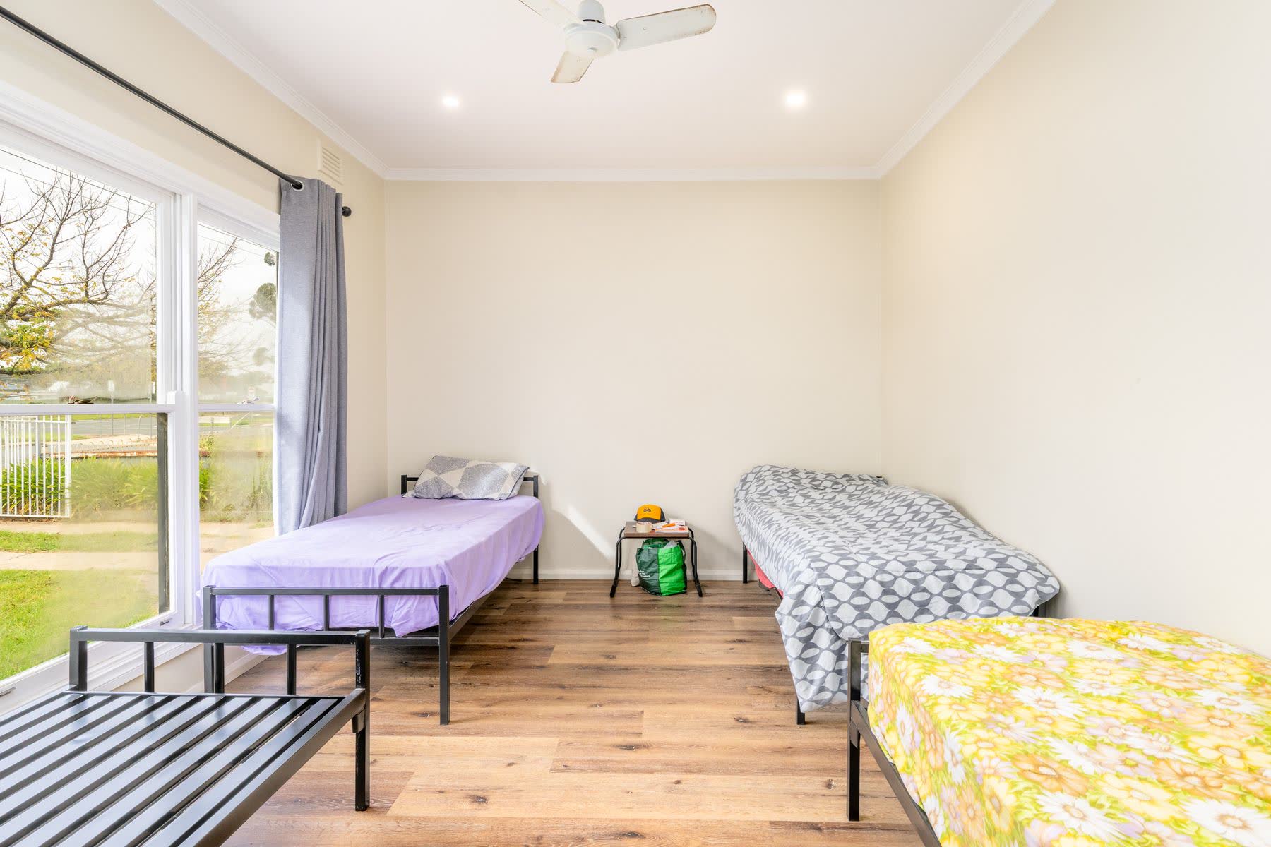 33 Echuca Road, Mooroopna, photo 4 of 10