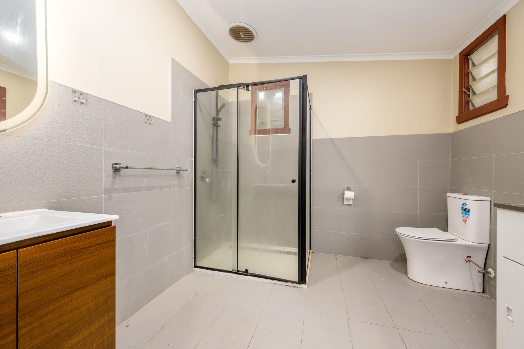 33 Echuca Road, Mooroopna, photo 9 of 10