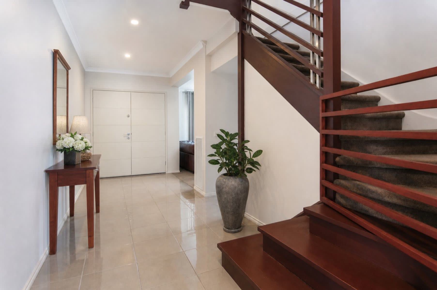 4 Cardinia Court, Kialla, photo 3 of 10