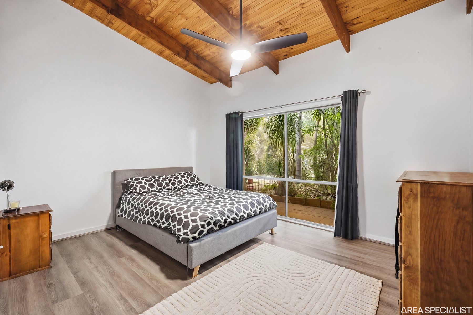 55 Hutchinson Road, Murchison East, photo 8 of 10